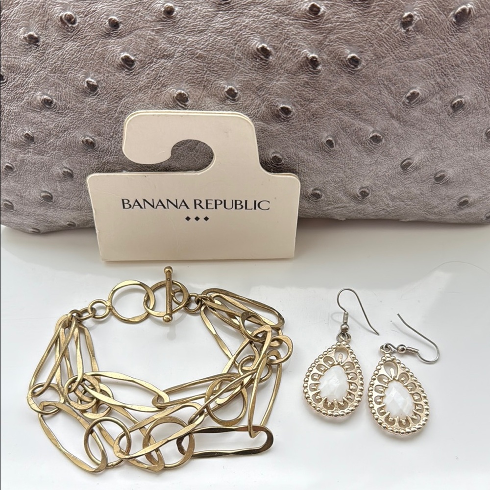 Banana Republic Gold Chain Bracelet and gold Teardrop Earrings w/ white center. - Picture 2 of 8